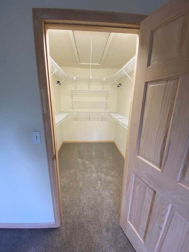 Foto del edificio - 1739 Victorian Pt