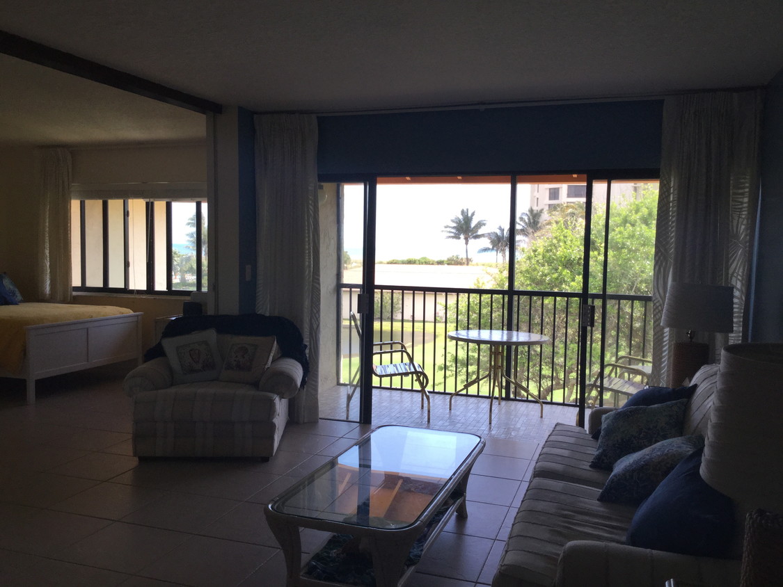 Primary Photo - 2400 S Ocean Dr