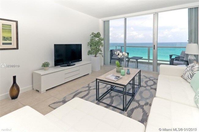 Building Photo - 5151 Collins Ave