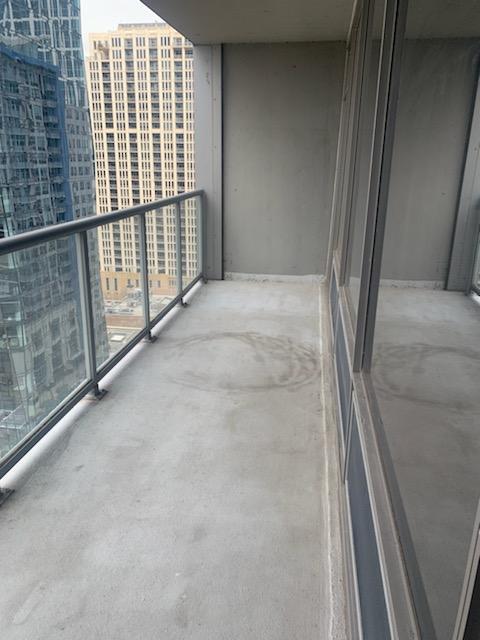 Foto del edificio - 1350 S Indiana Ave