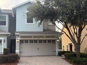 Building Photo - 1142 E 10th St