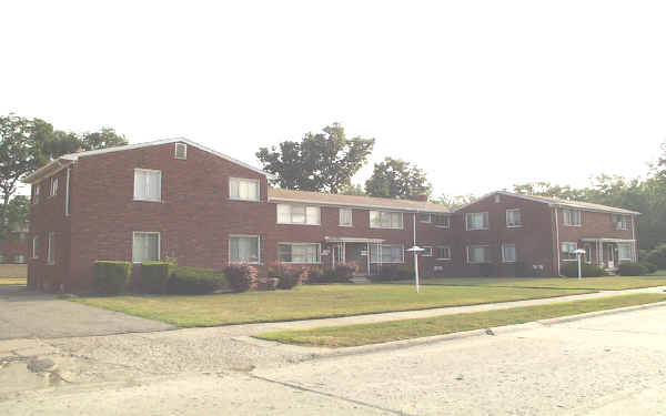 Building Photo - 15100-15136 Miller St