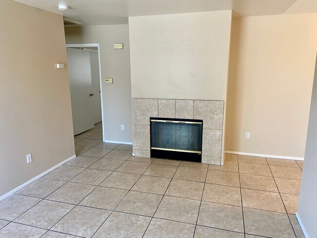 Foto del edificio - 5213 S H St