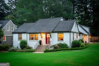 Building Photo - 102 Mockingbird Ln
