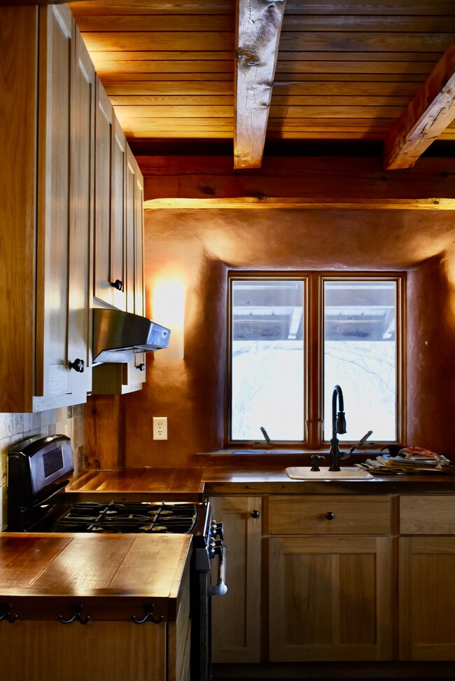 Kitchen - 12680 Route 78