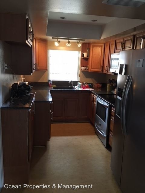 Building Photo - 2 br, 1.5 bath House - 125 E. Turgot Ave.