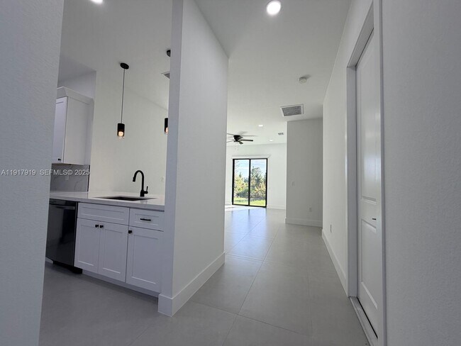 Foto del edificio - 1144 Mobley St E