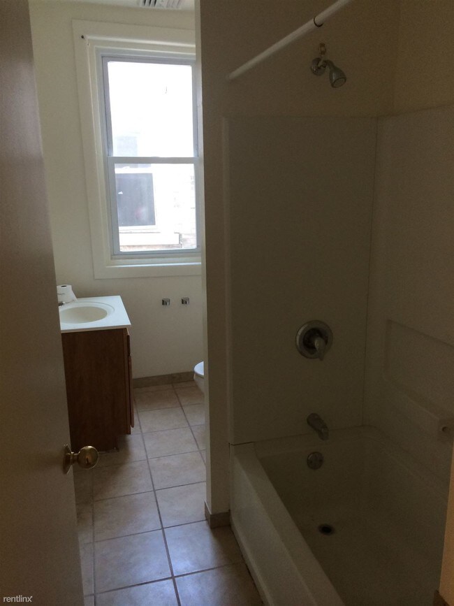 Building Photo - 125 S 44th St