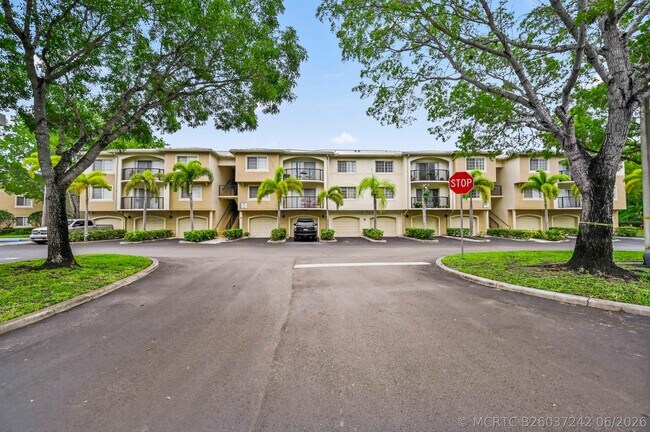 Foto del edificio - 1109 Crestwood Ct S