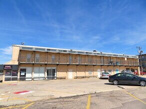 Building Photo - 1619 University Ave