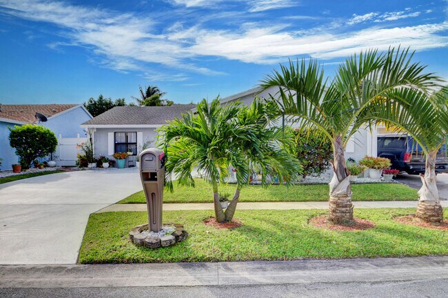 Foto del edificio - 5882 Lincoln Cir W