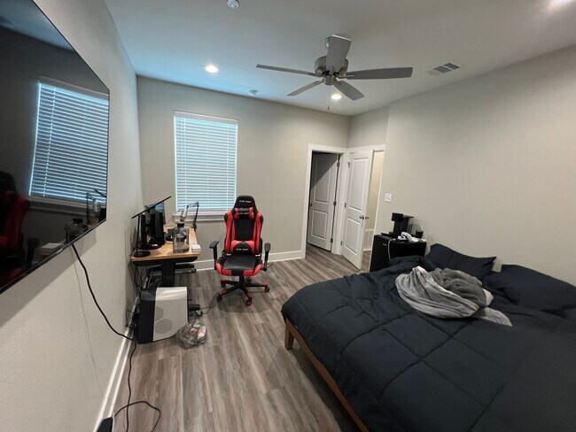 Photo - 300 Fidelity St Townhome