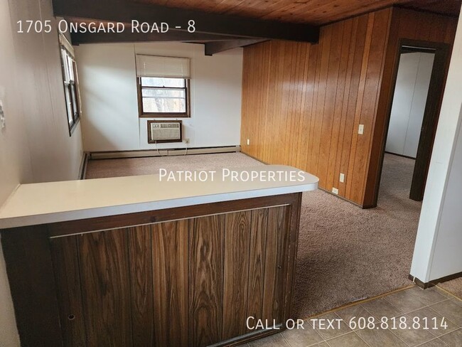 Foto del edificio - 1 bedroom/ 1 bath apartment in Madison, WI