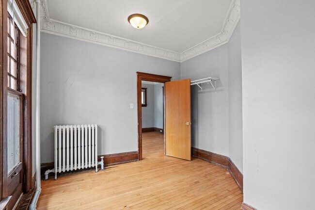 Foto del edificio - Maryland Lower