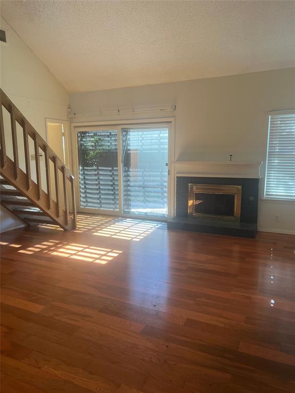 Foto del edificio - 1515 W Braker Ln