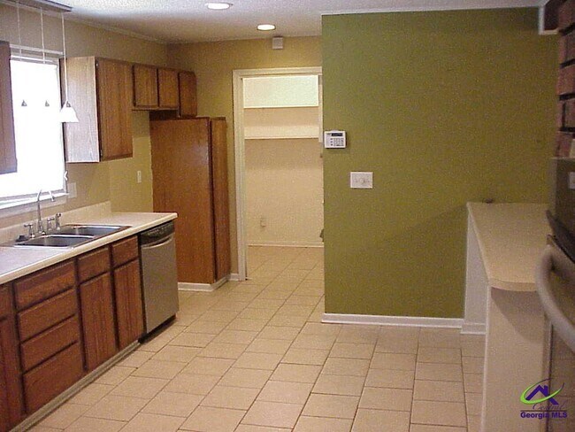 Foto del edificio - 317 Gilchrist Dr