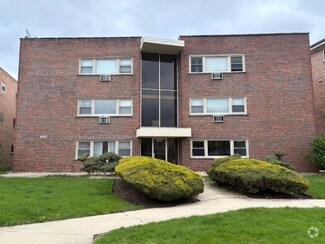 Building Photo - 8161 Niles Center Rd