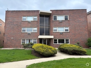 Building Photo - 8161 Niles Center Rd