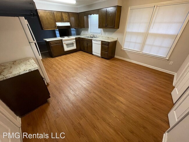 Foto del edificio - 3 br, 2 bath House - 109 Oak Hollow