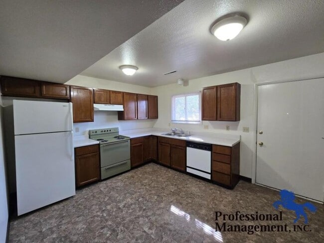 Building Photo - 2 bedroom in Billings MT 59101