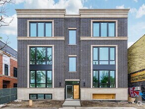 Building Photo - 6911 N Western Ave