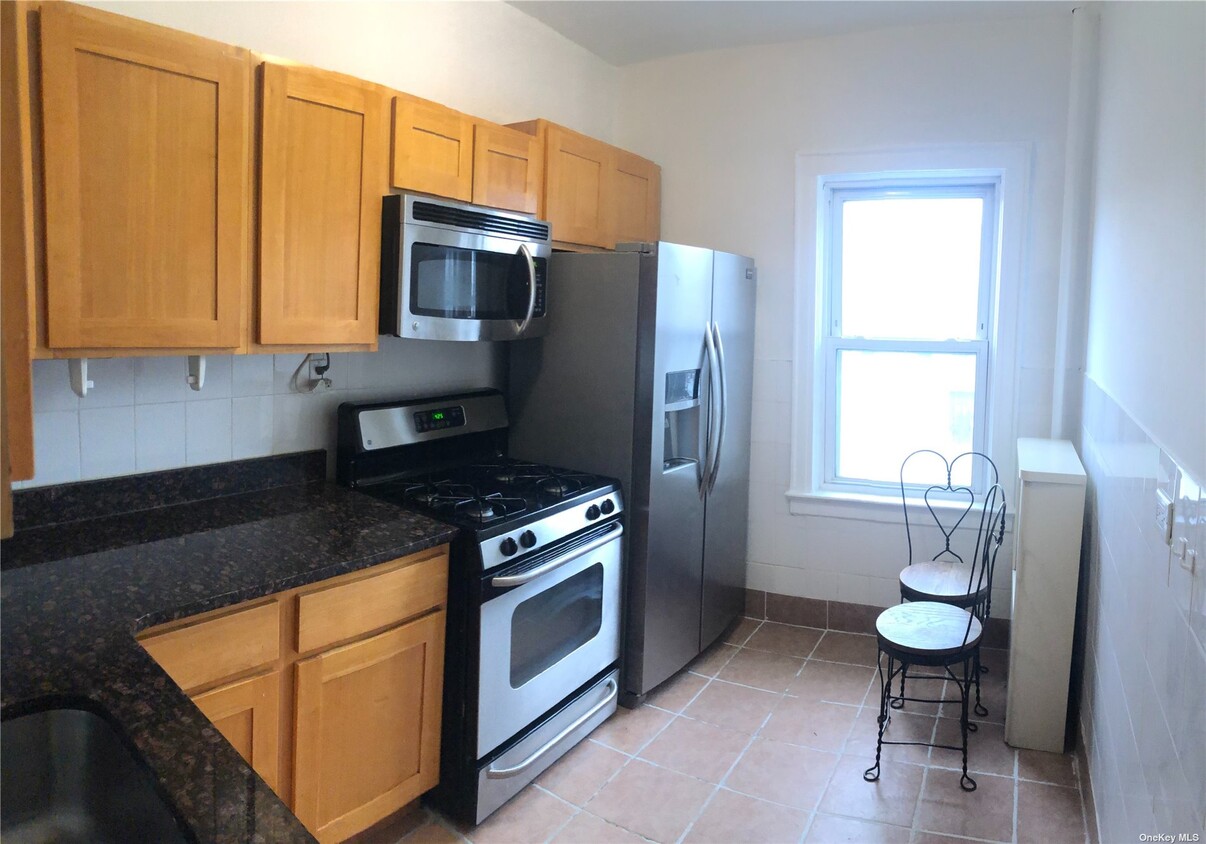 Primary Photo - 50-44 45th St