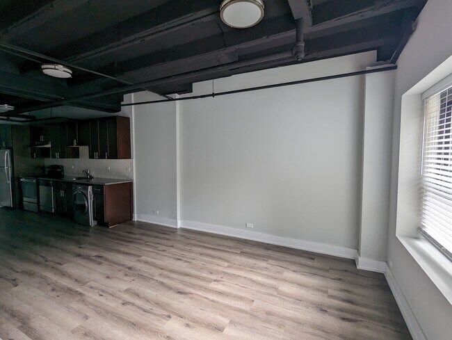 Foto del edificio - 725 Saint Johns Ave