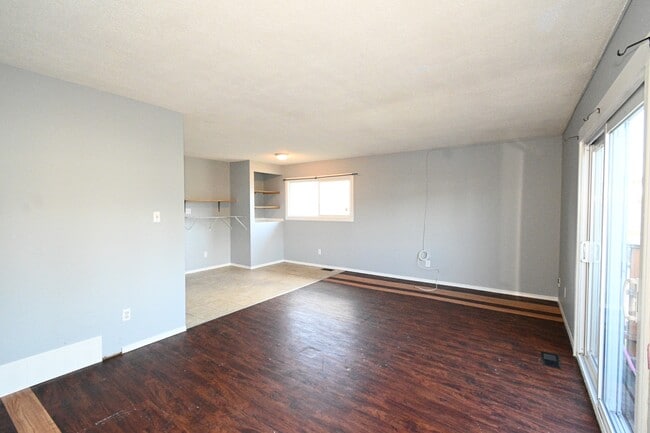 Building Photo - 2113 Quince St