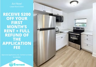 Building Photo - 4605 N Hubert Ave