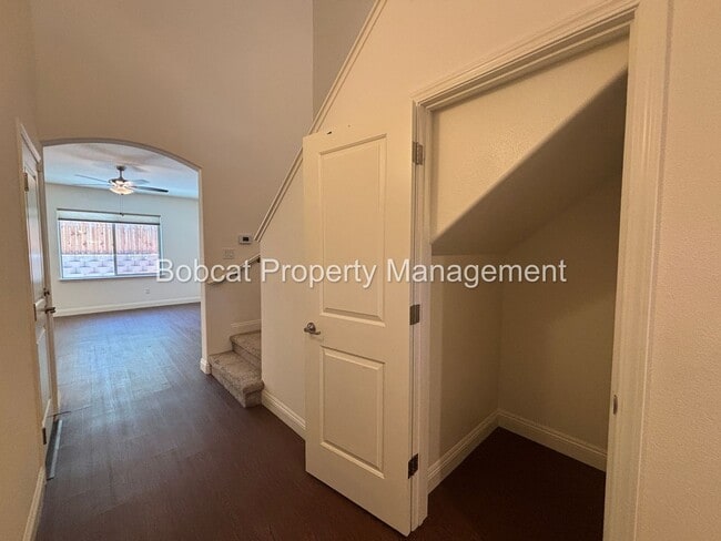 Building Photo - 3 Bed, 2.5 Bath, Townhome Located in Carson City - Mills Landing Community
