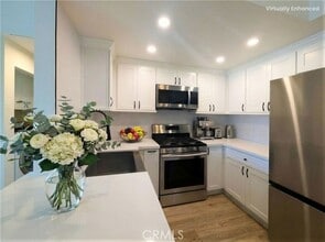 Building Photo - 19 Redbud