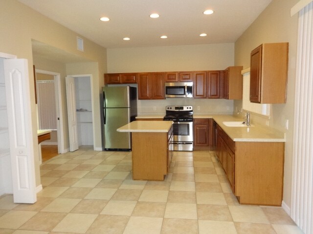 Building Photo - 4728 Block Island Lane