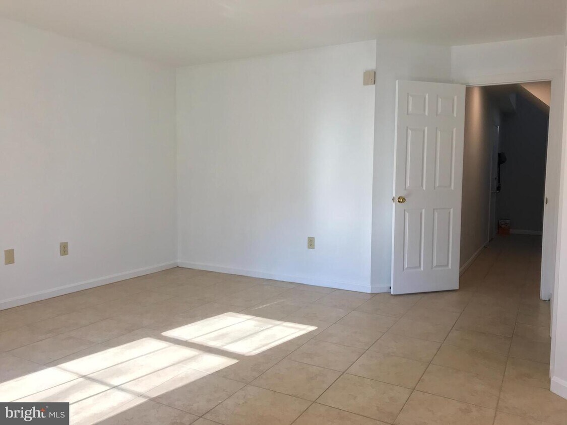 14171 Asher View, Centreville, VA 20121 Townhome Rentals in