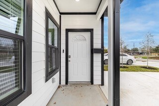 Foto del edificio - 4661 Clover St