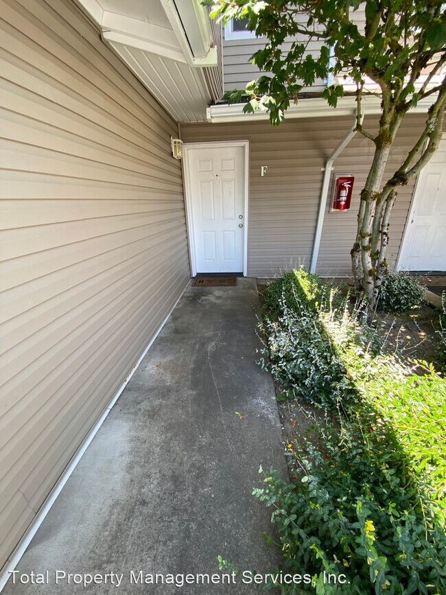 Foto del edificio - 2 br, 2.5 bath House - 2402 F Milton Way