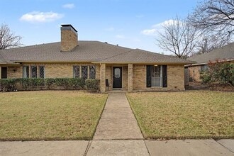 Building Photo - 2126 Teakwood Ln