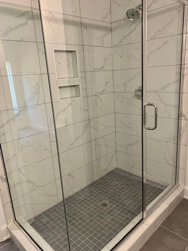 Foto del edificio - 821 Trinity Pk Dr