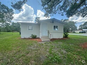 Building Photo - 1215 Cate Rd
