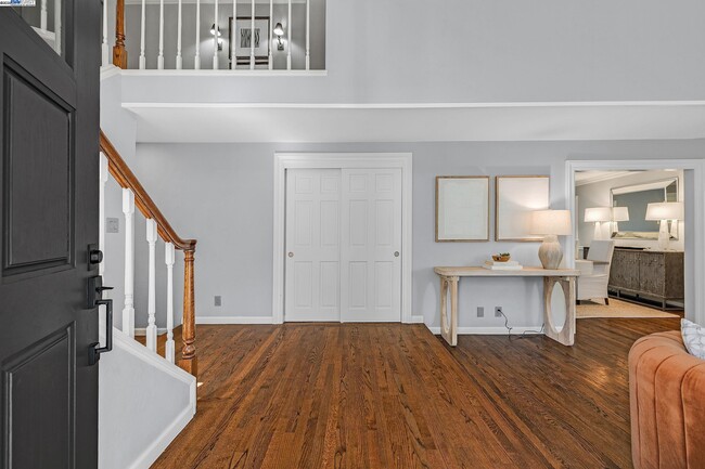 Building Photo - 519 Ellesmere Dr