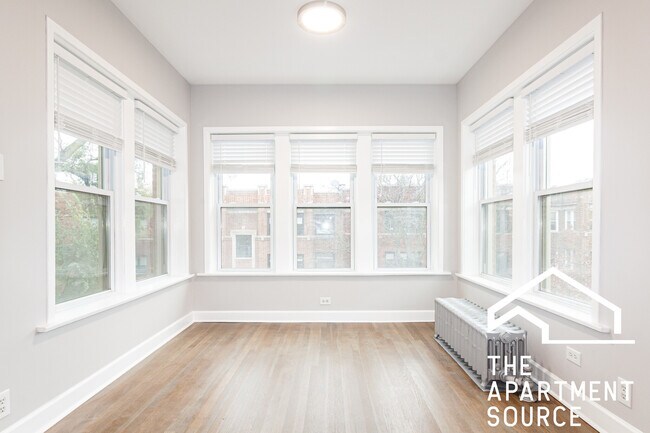 Foto del edificio - 1454 W Winnemac Ave