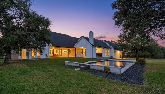 Foto del edificio - 23937 Oscar Rd