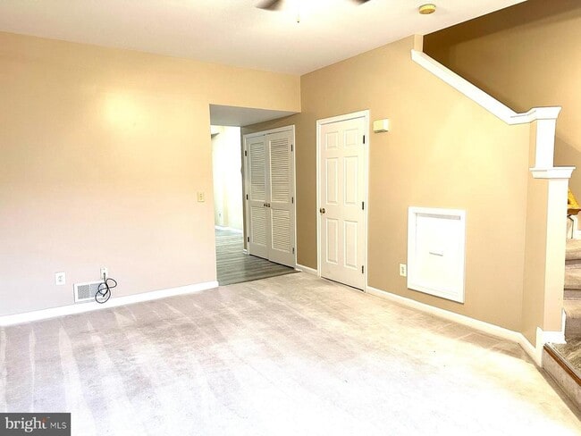 Building Photo - 21057 Pickerelweed Terrace