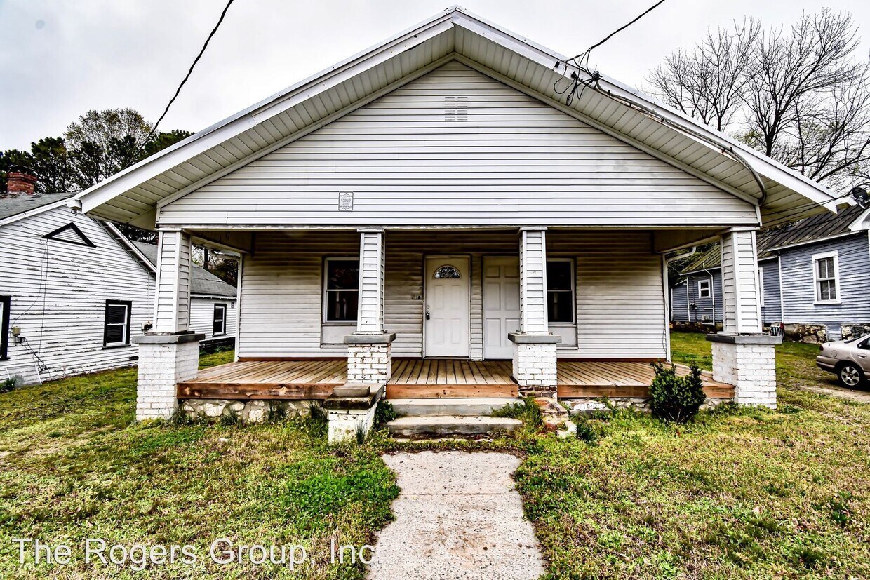 Primary Photo - 611 Raleigh St