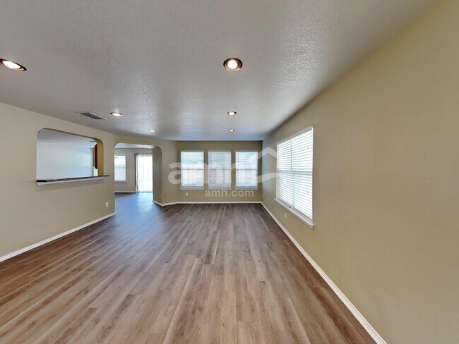 Building Photo - 3215 Sunbird Bay