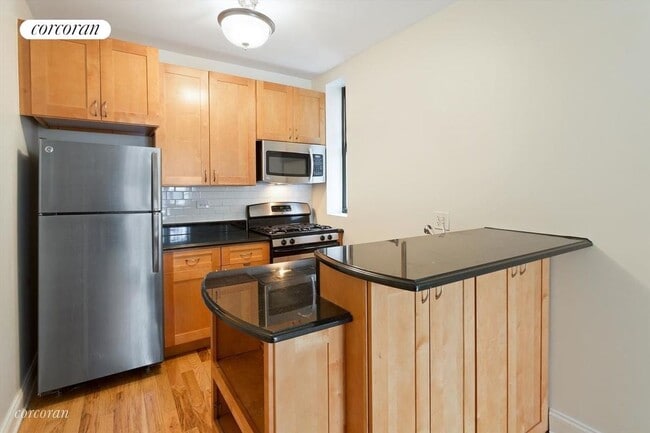 Building Photo - 34 Butler Pl