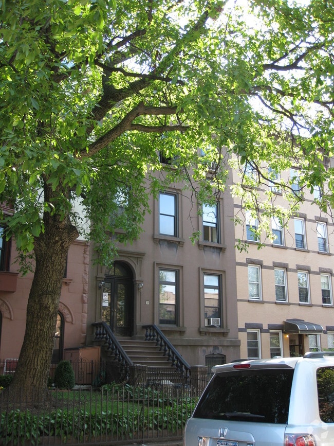 Building Photo - 72 2nd Pl
