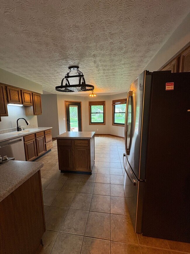 Foto del edificio - Beautiful Tri-level Home in Centerville