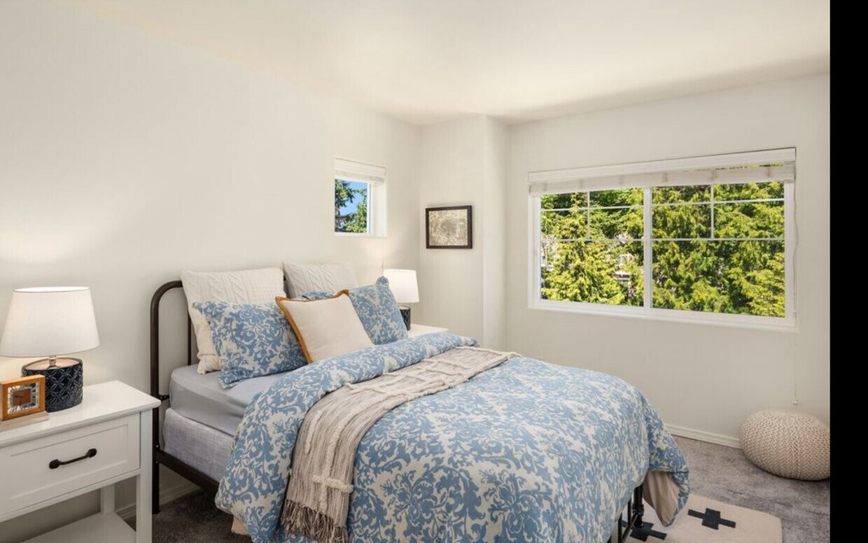 Foto principal - 1059 156th Ave NE