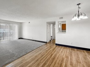 Building Photo - 5560 E Virginia St