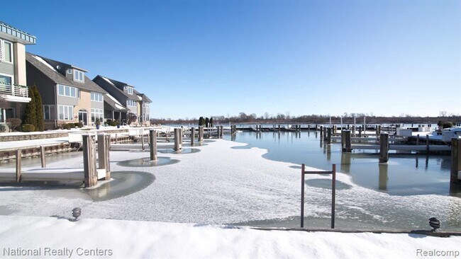 Foto del edificio - 26 Kreger Dr